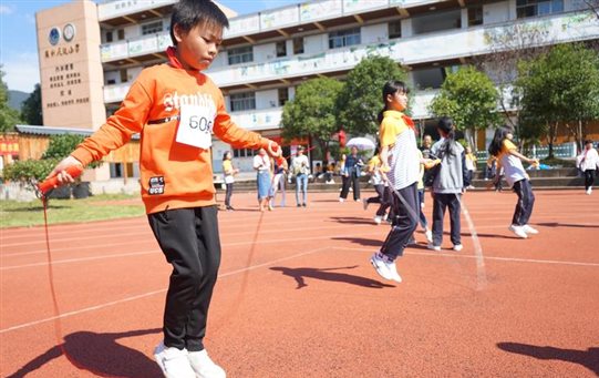 C4gym广州惊奇—小学二年级体育公开课教学指导
